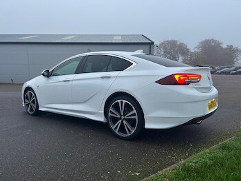 Used Vauxhall Insignia 2017 for sale - 76501631: Photo