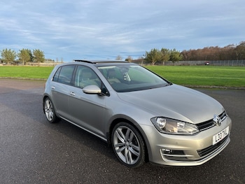 Volkswagen - Golf