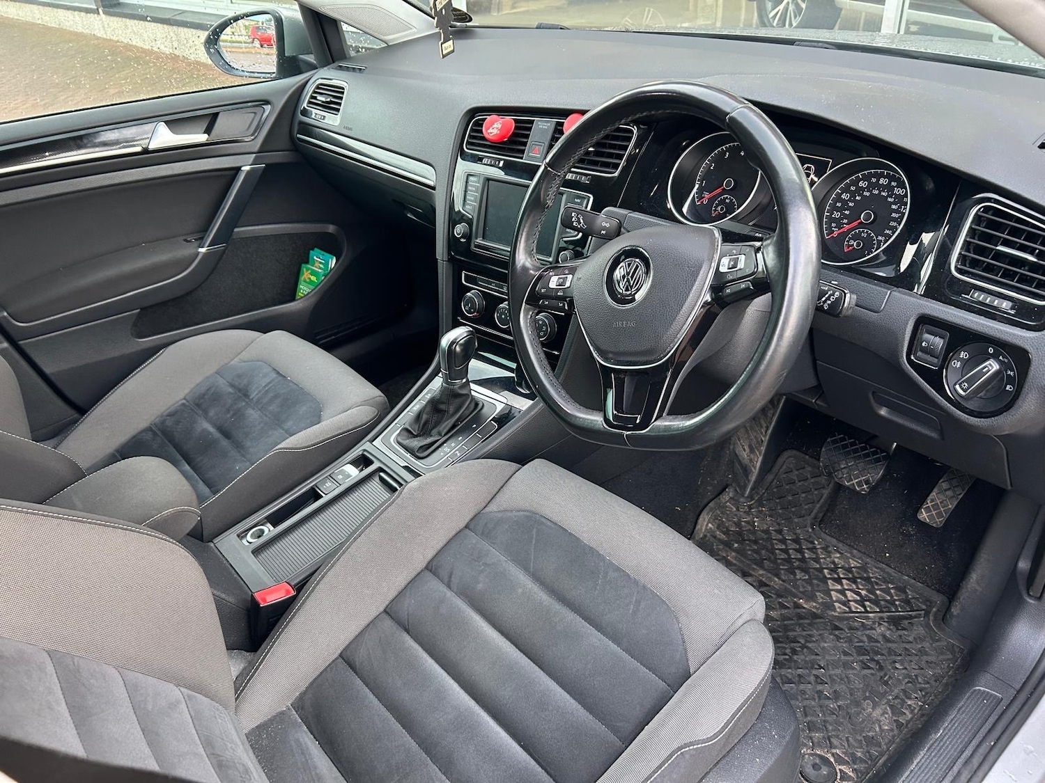 Used Volkswagen Golf 2016 for sale - 76731668: Photo 8