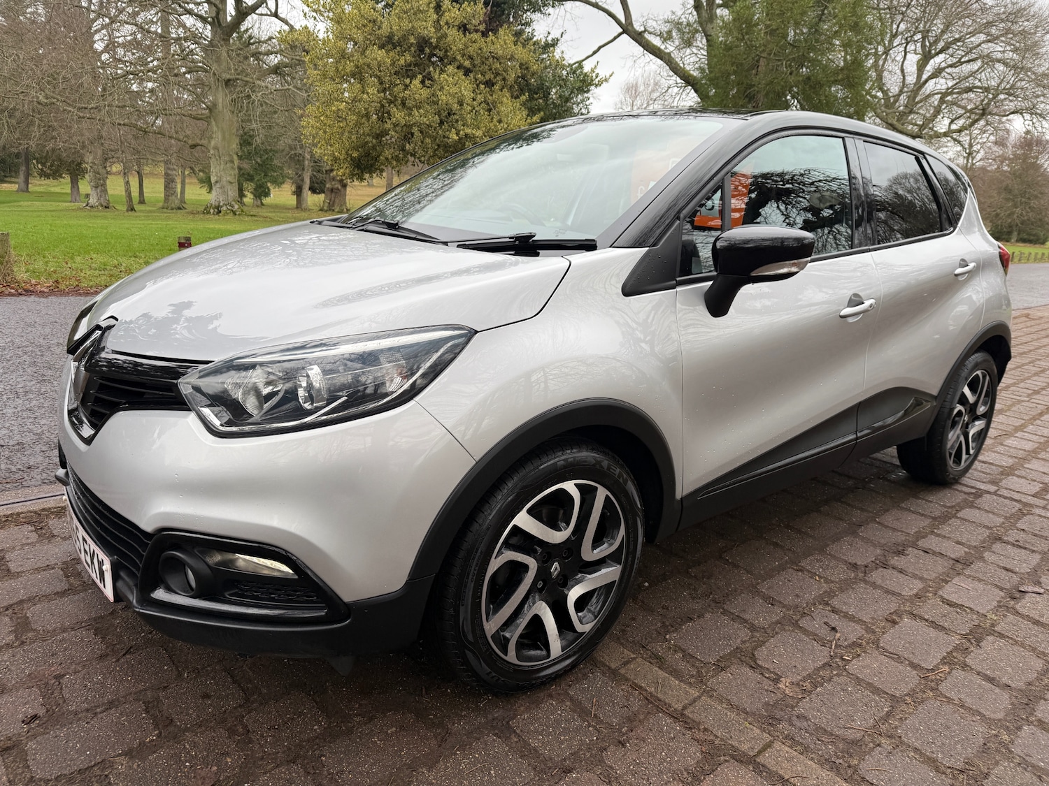 Used Renault Captur 2016 for sale - 77200786: Photo 3