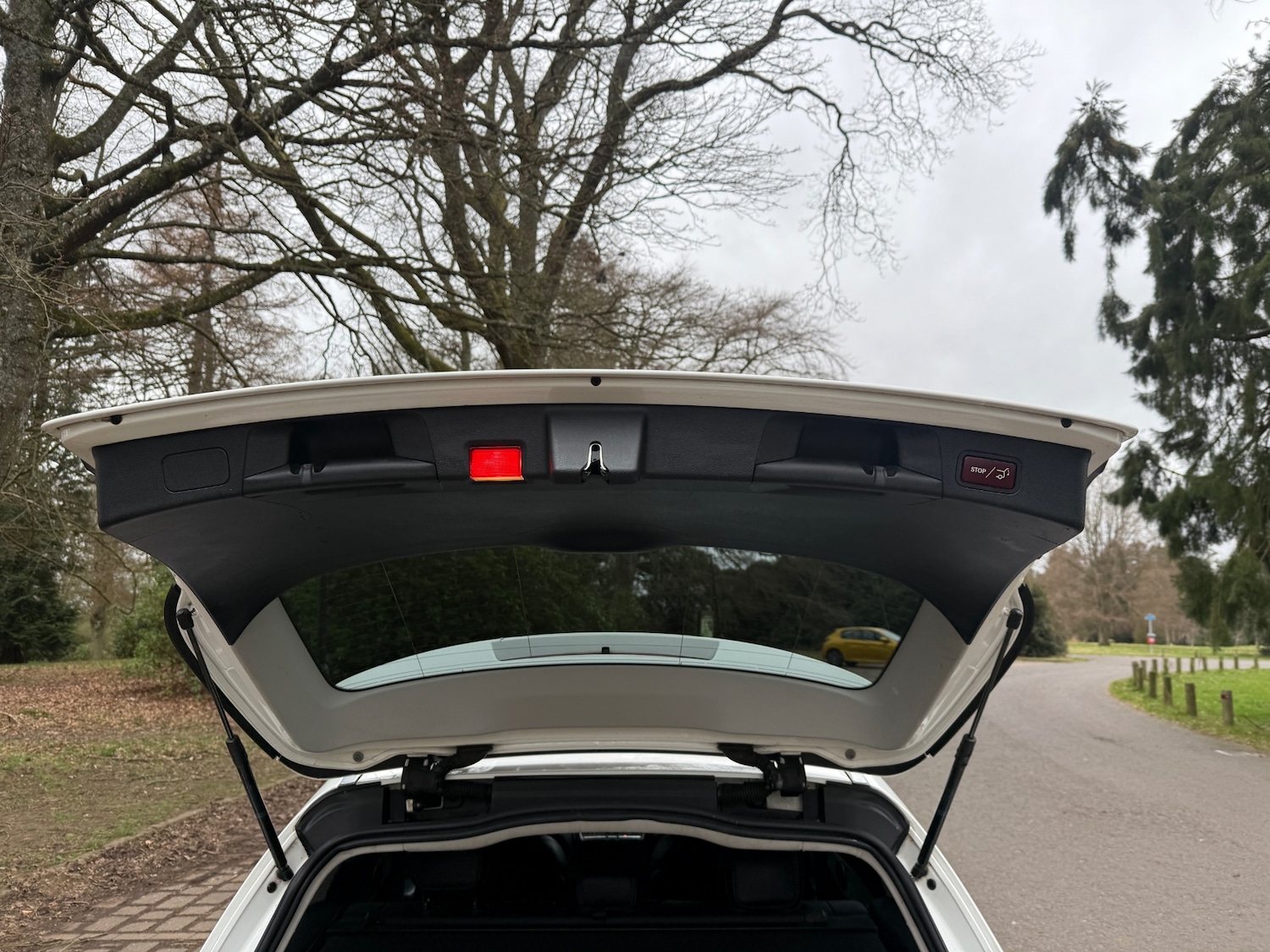 Used Mercedes-Benz C Class 2015 for sale - 77995385: Photo 16