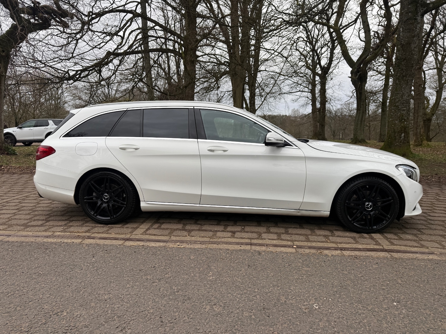 Used Mercedes-Benz C Class 2015 for sale - 77995385: Photo 5