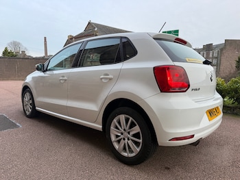 Used Volkswagen Polo 2016 for sale - 77558768: Photo