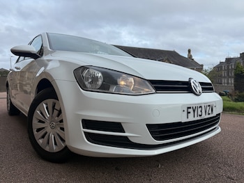 Volkswagen - Golf