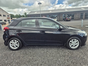 Used Hyundai i20 2016 for sale - 79509922: Photo