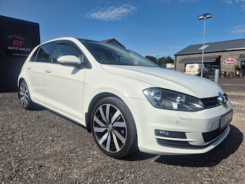 Used Volkswagen Golf 2017 for sale - 79256762: Photo