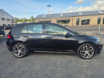 Used Volkswagen Golf 2018 for sale - 79510054: Photo