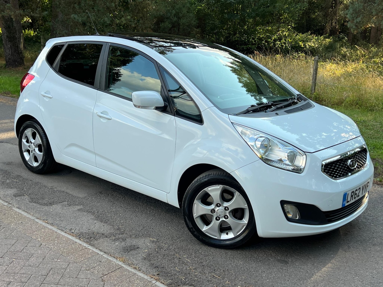 Used Kia Venga 2012 for sale - 76953920: Photo 17