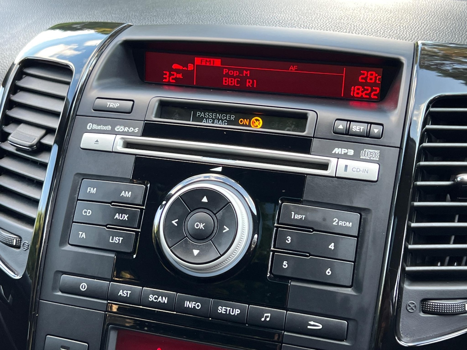 Used Kia Venga 2012 for sale - 76953920: Photo 23