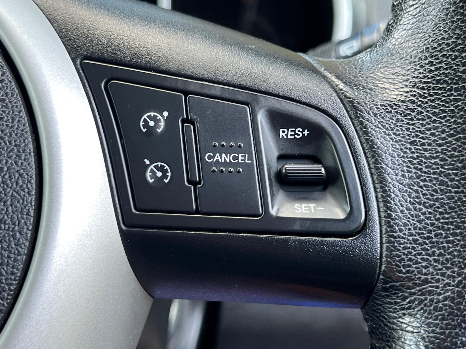 Used Kia Venga 2012 for sale - 76953920: Photo 28