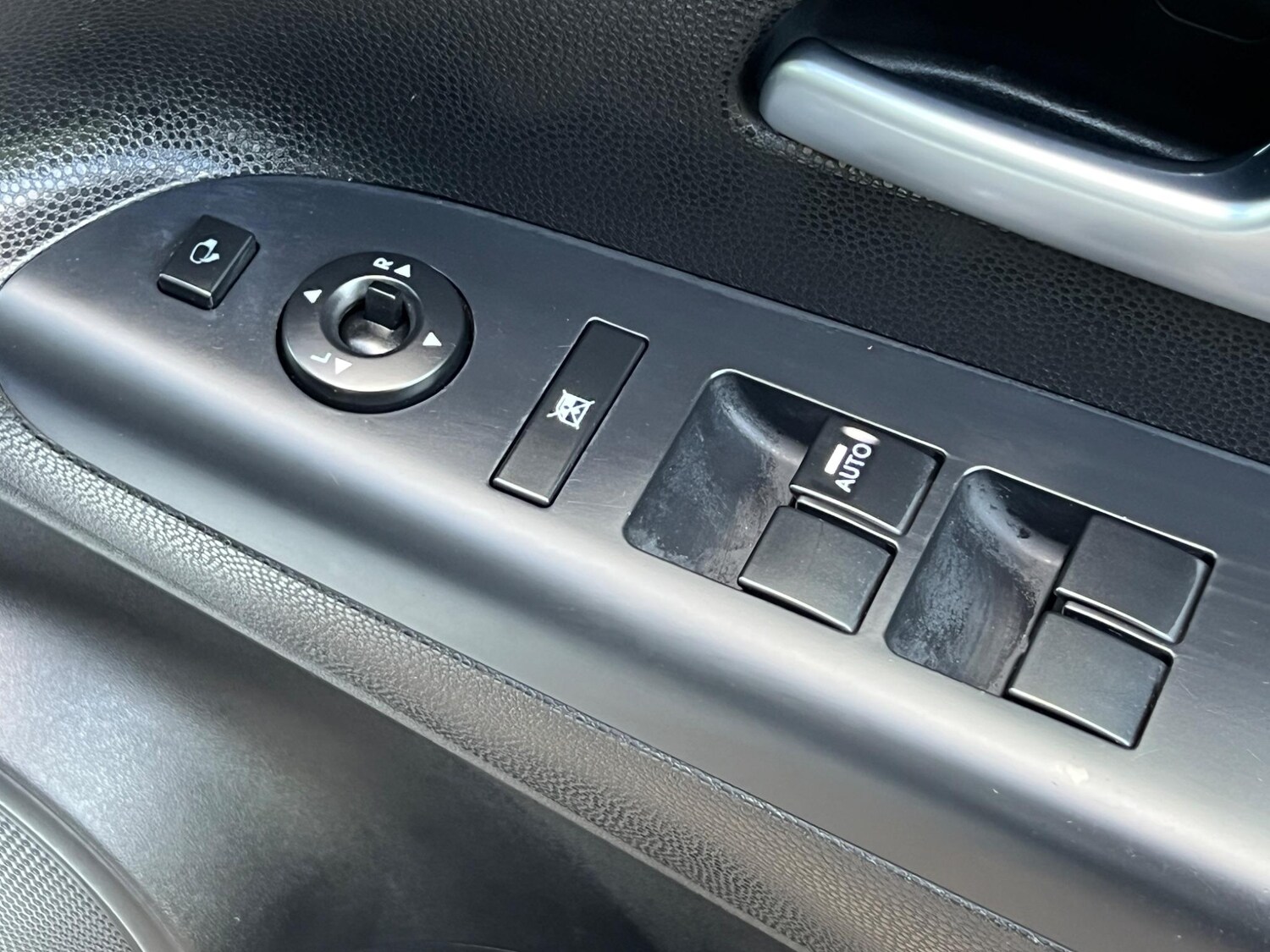 Used Kia Venga 2012 for sale - 76953920: Photo 35