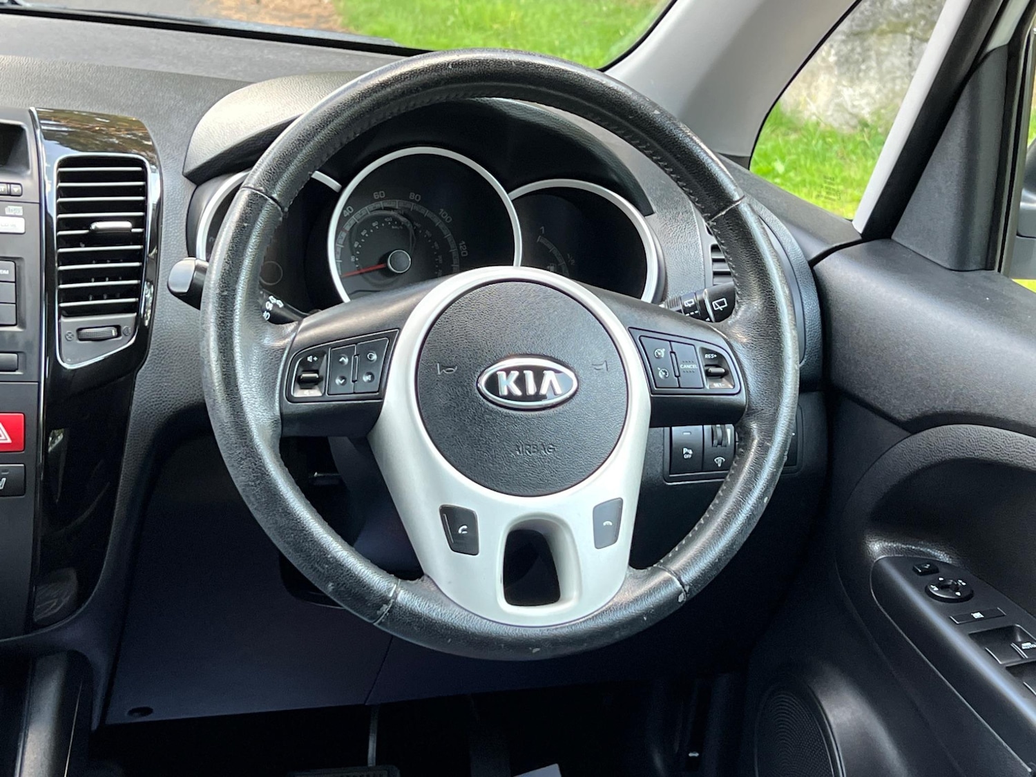 Used Kia Venga 2012 for sale - 76953920: Photo 41