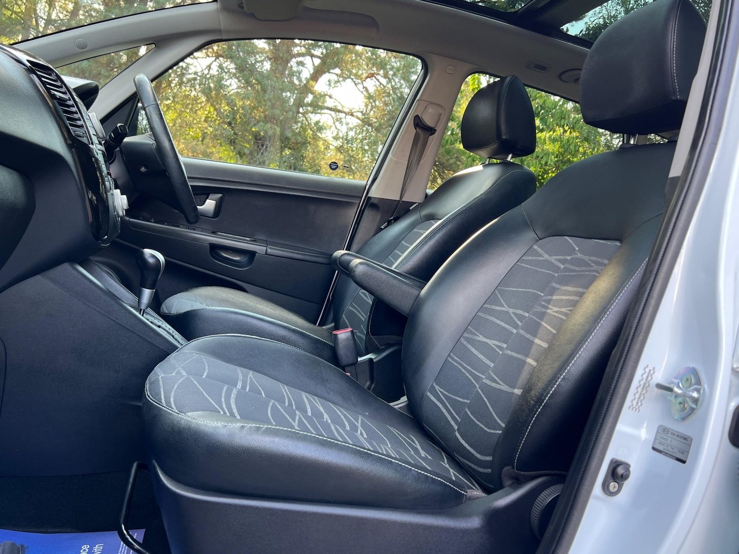 Used Kia Venga 2012 for sale - 76953920: Photo 47