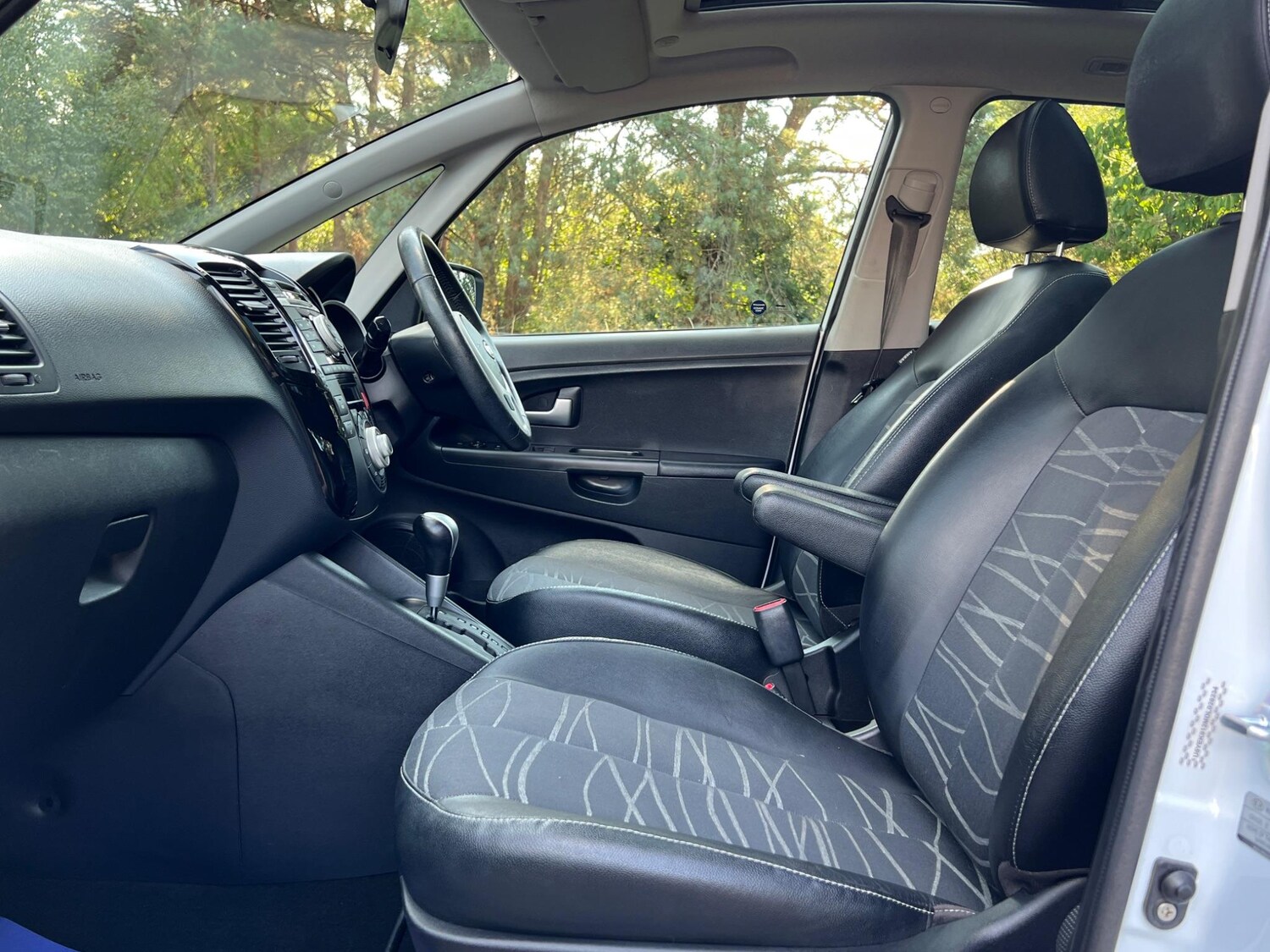 Used Kia Venga 2012 for sale - 76953920: Photo 49