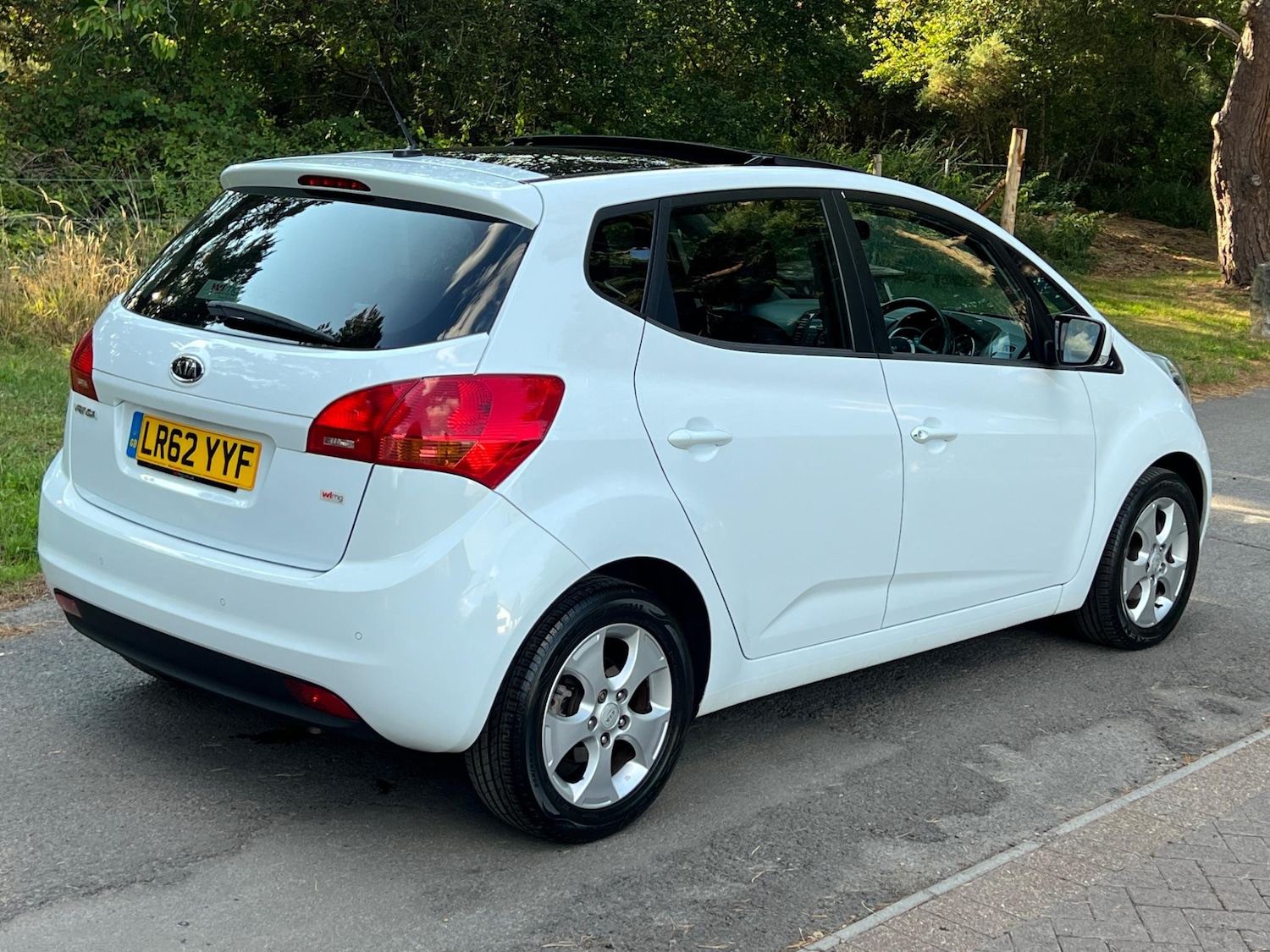 Used Kia Venga 2012 for sale - 76953920: Photo 5