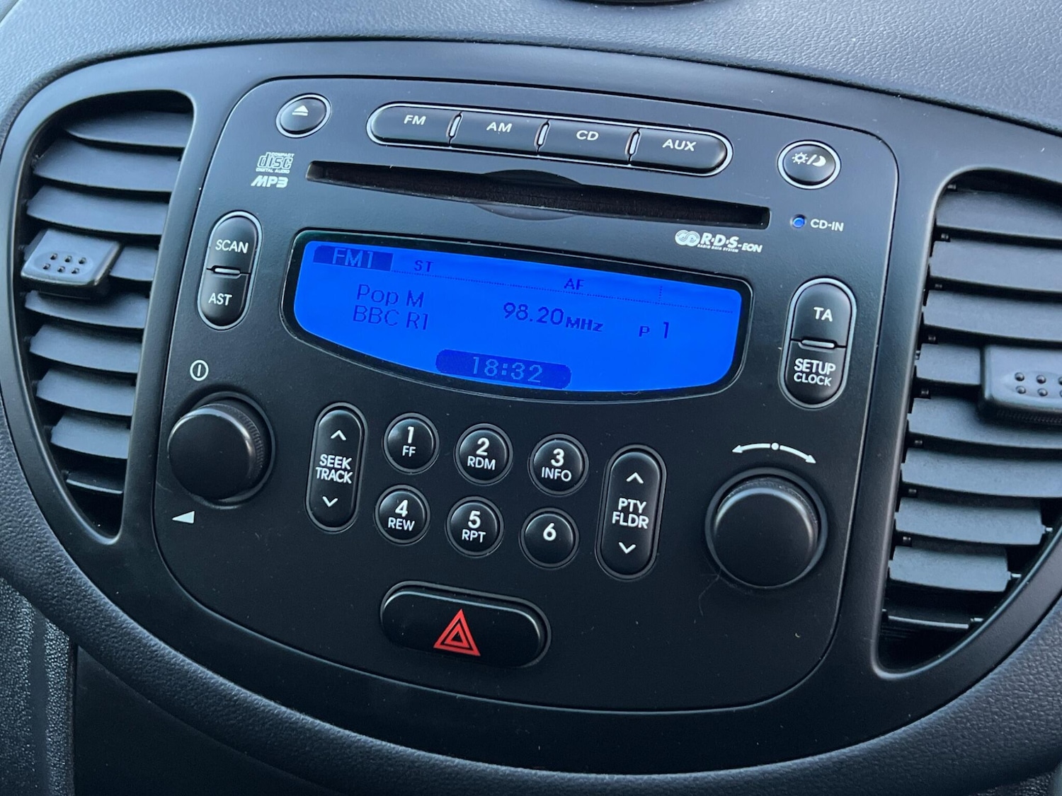 Used Hyundai i10 2014 for sale - 77768678: Photo 2