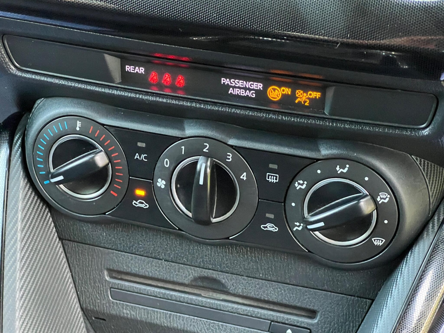 Used Mazda Mazda2 2015 for sale - 78204817: Photo 27