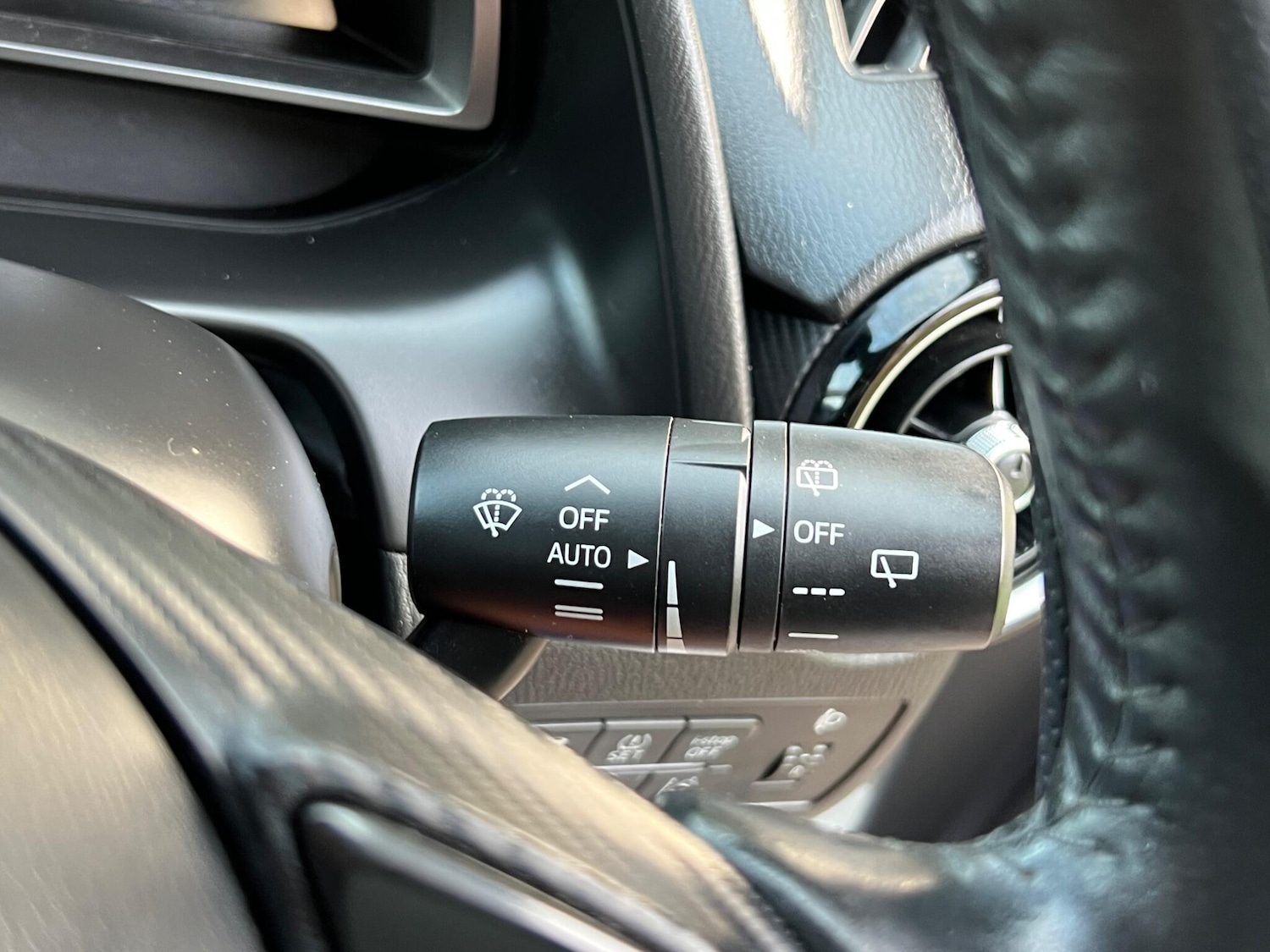 Used Mazda Mazda2 2015 for sale - 78204817: Photo 32