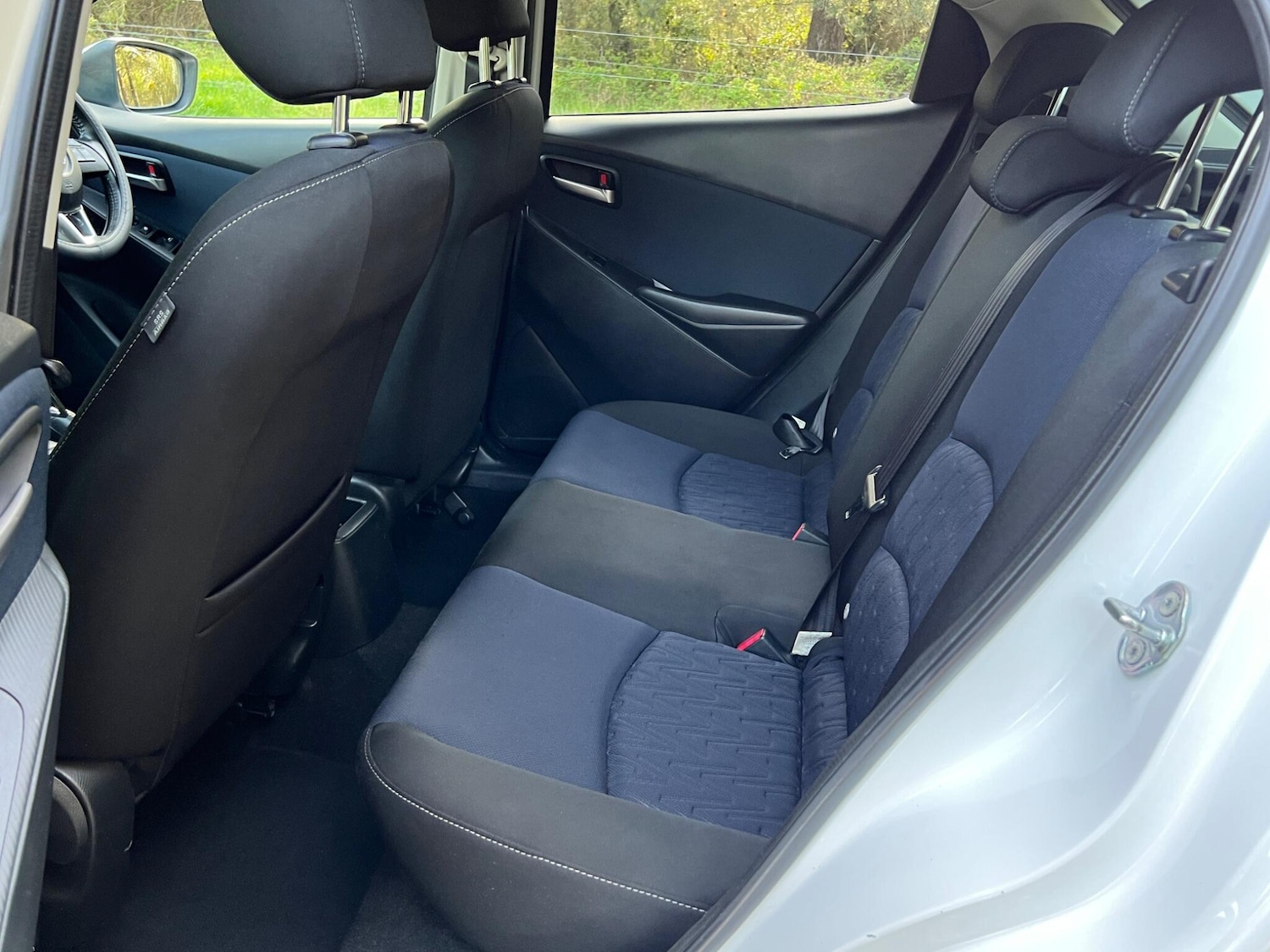 Used Mazda Mazda2 2015 for sale - 78204817: Photo 49