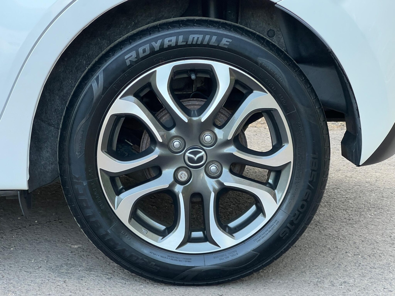 Used Mazda Mazda2 2015 for sale - 78204817: Photo 8