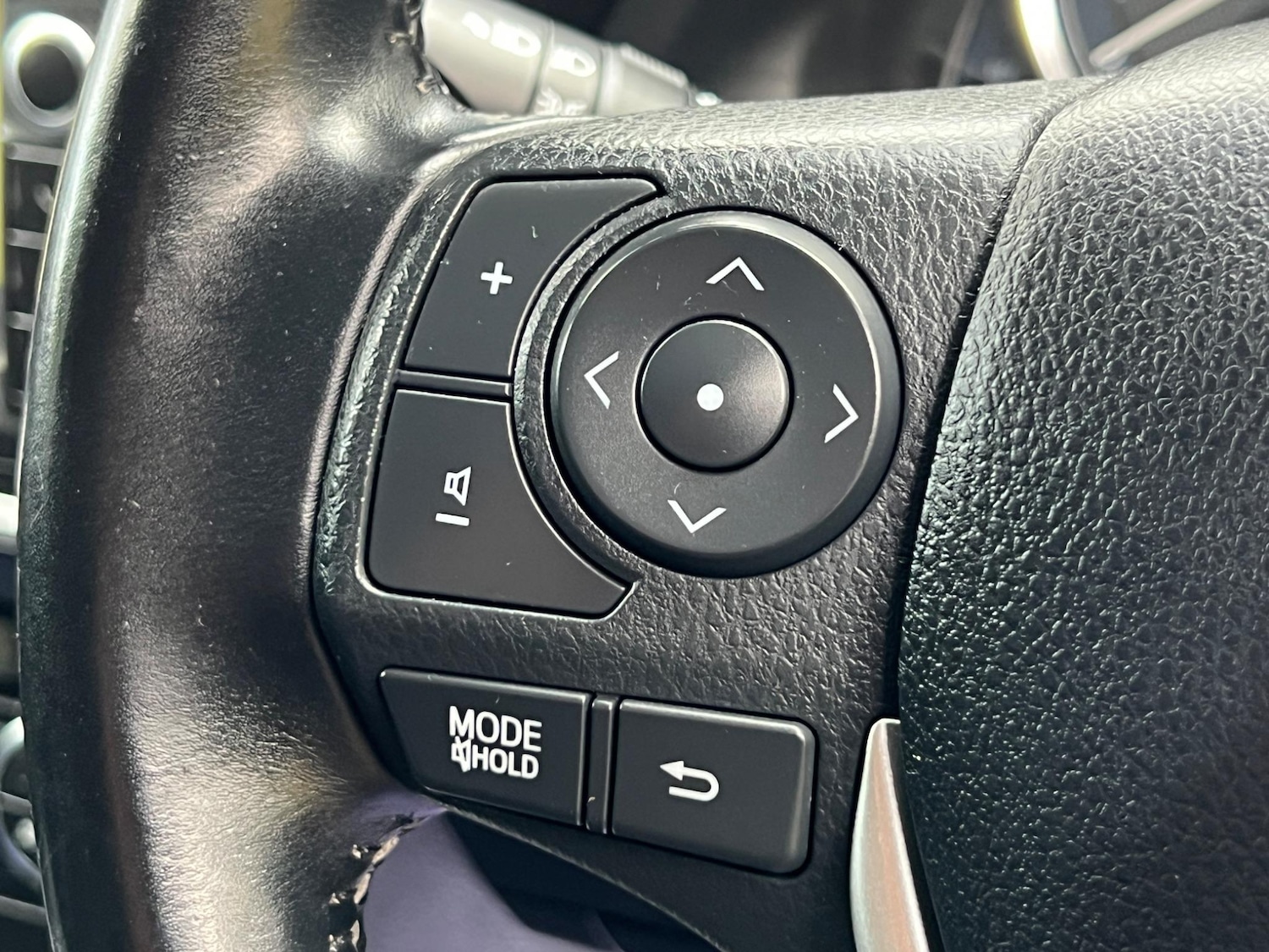 Used Toyota Auris 2013 for sale - 76952855: Photo 34