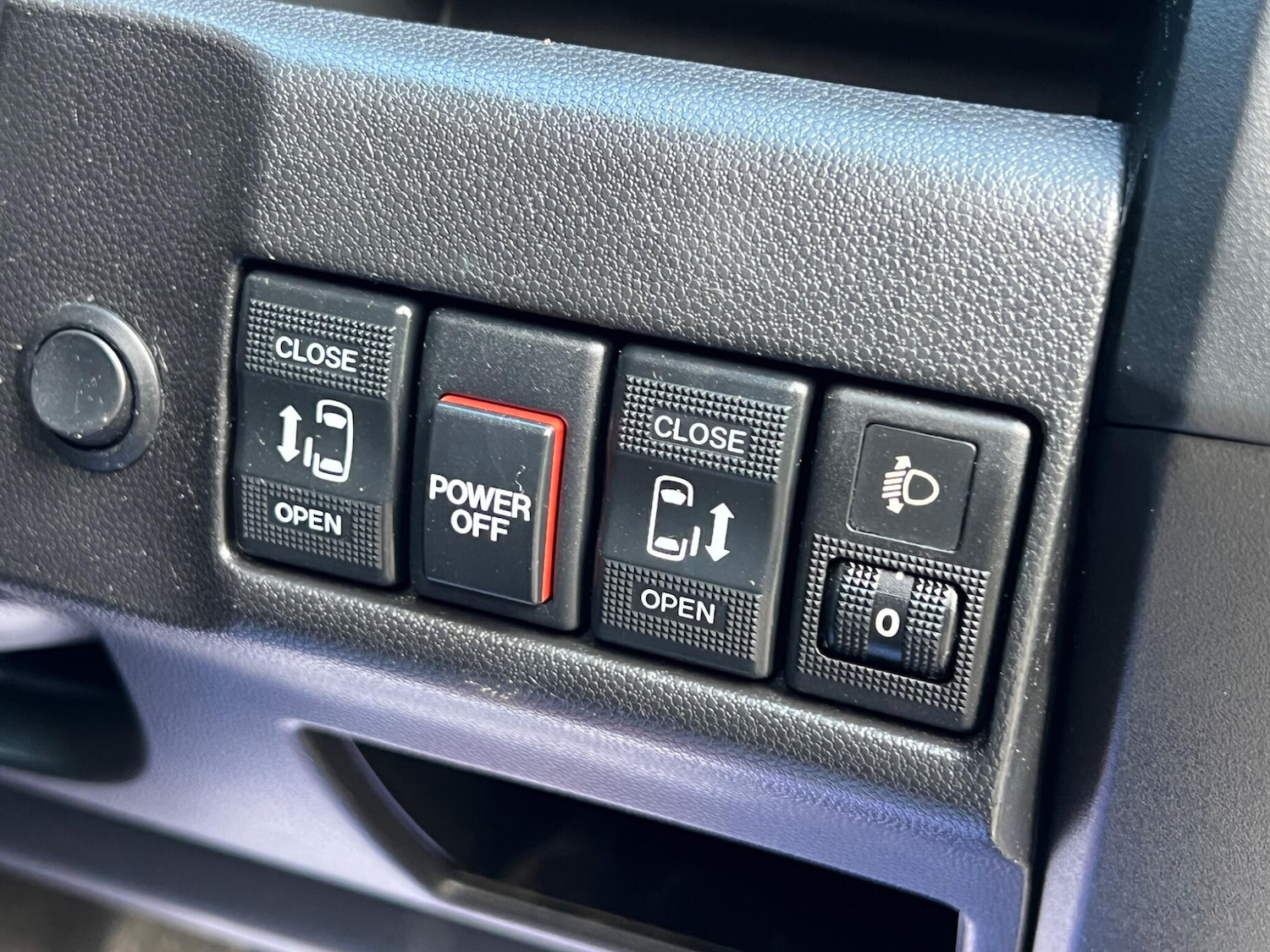 Used Mazda Mazda5 for sale - 77320367: Photo 32