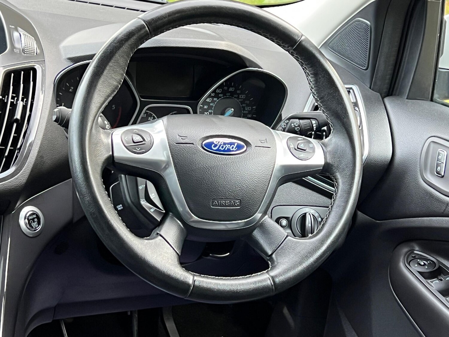 Used Ford Kuga 2014 for sale - 77427658: Photo 39