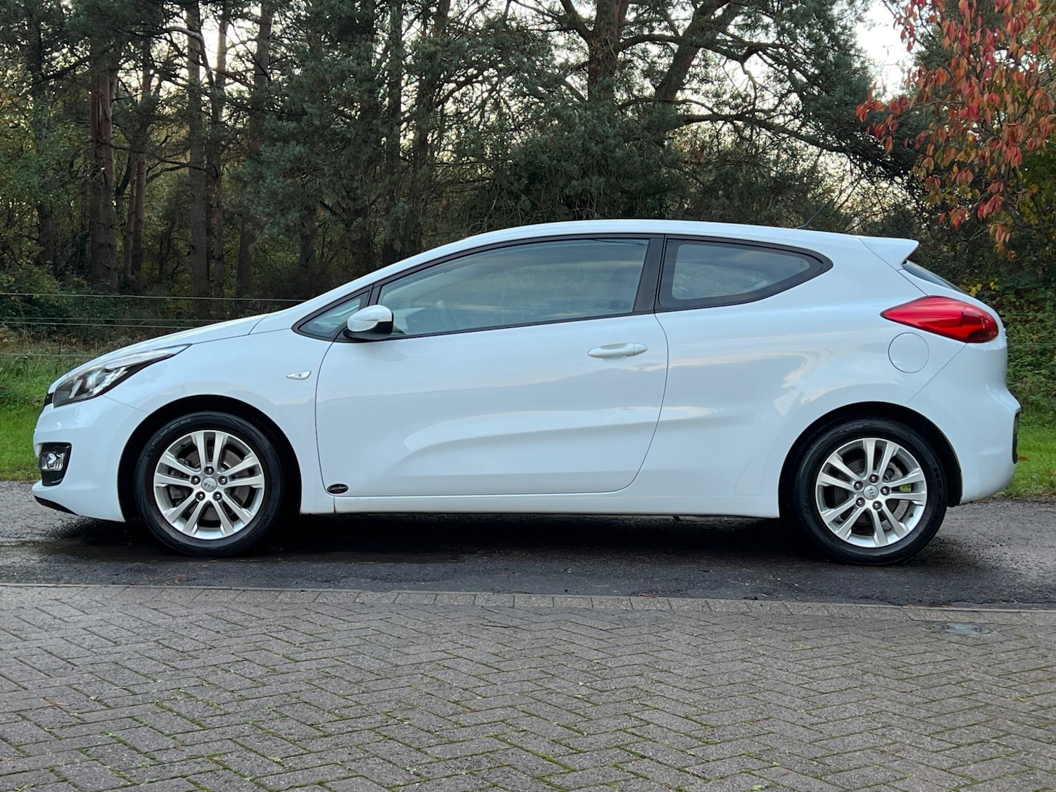 Used Kia Pro Ceed 2015 for sale - 77427666: Photo 24