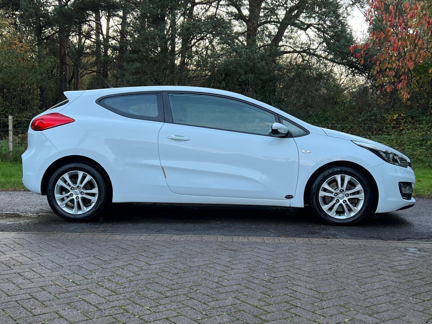 Used Kia Pro Ceed 2015 for sale - 77427666: Photo 42