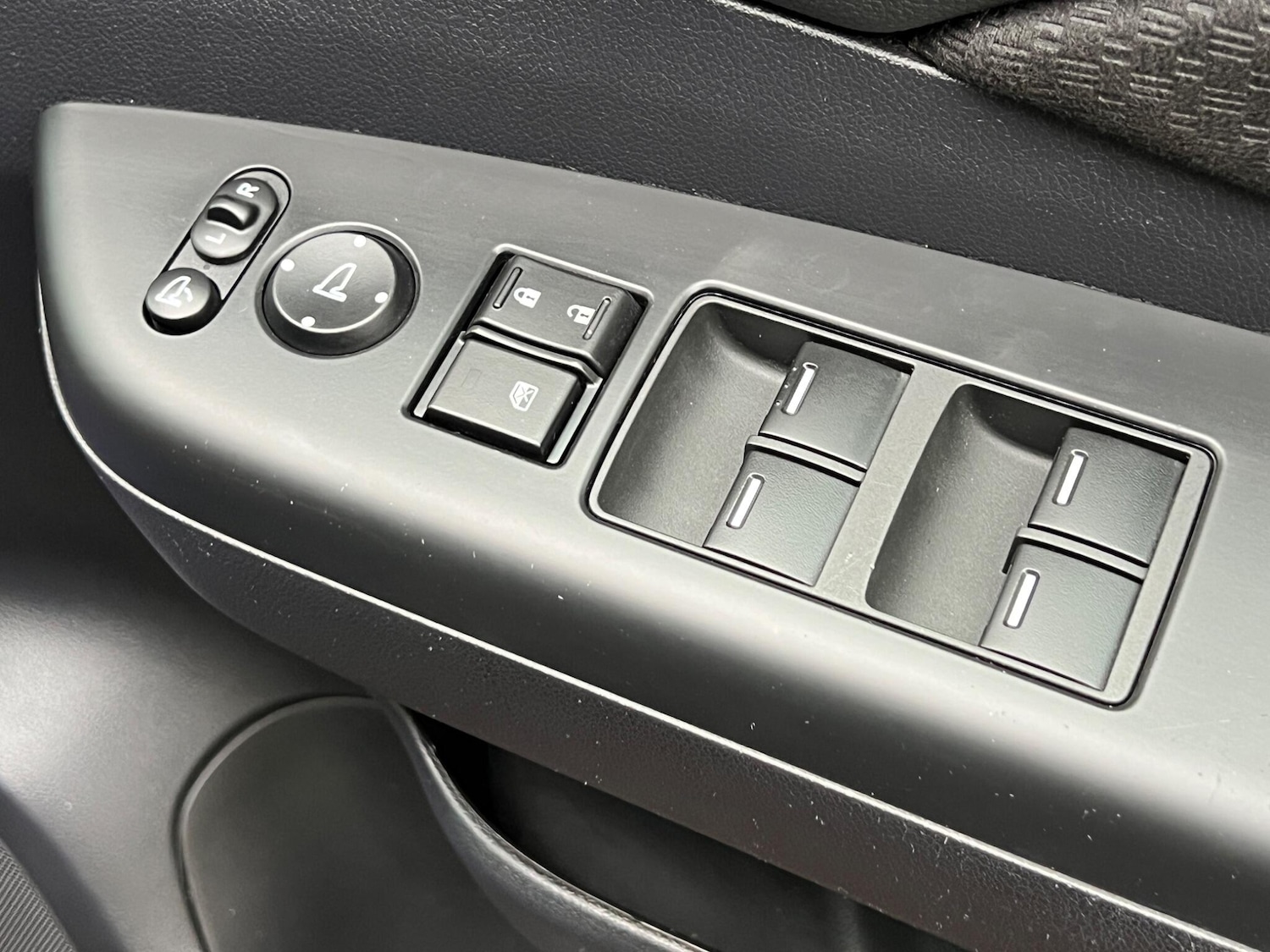 Used Honda CR-V 2018 for sale - 77798933: Photo 36