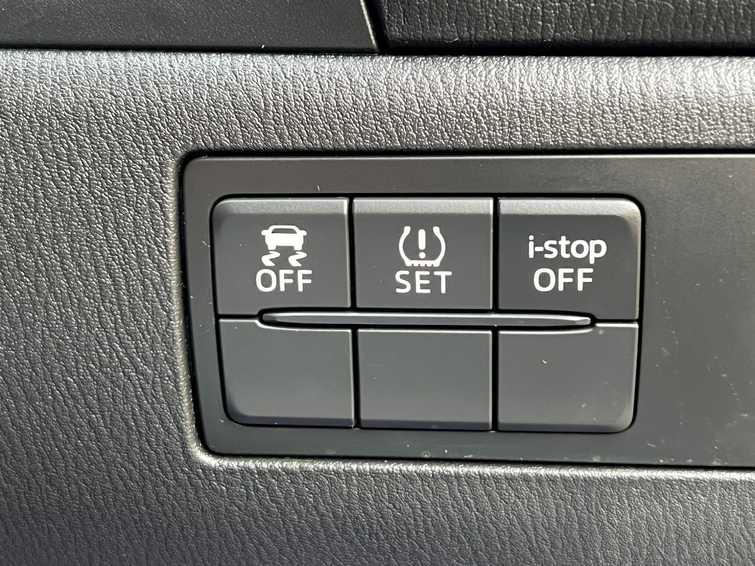 Used Mazda Mazda3 2015 for sale - 77982476: Photo 38