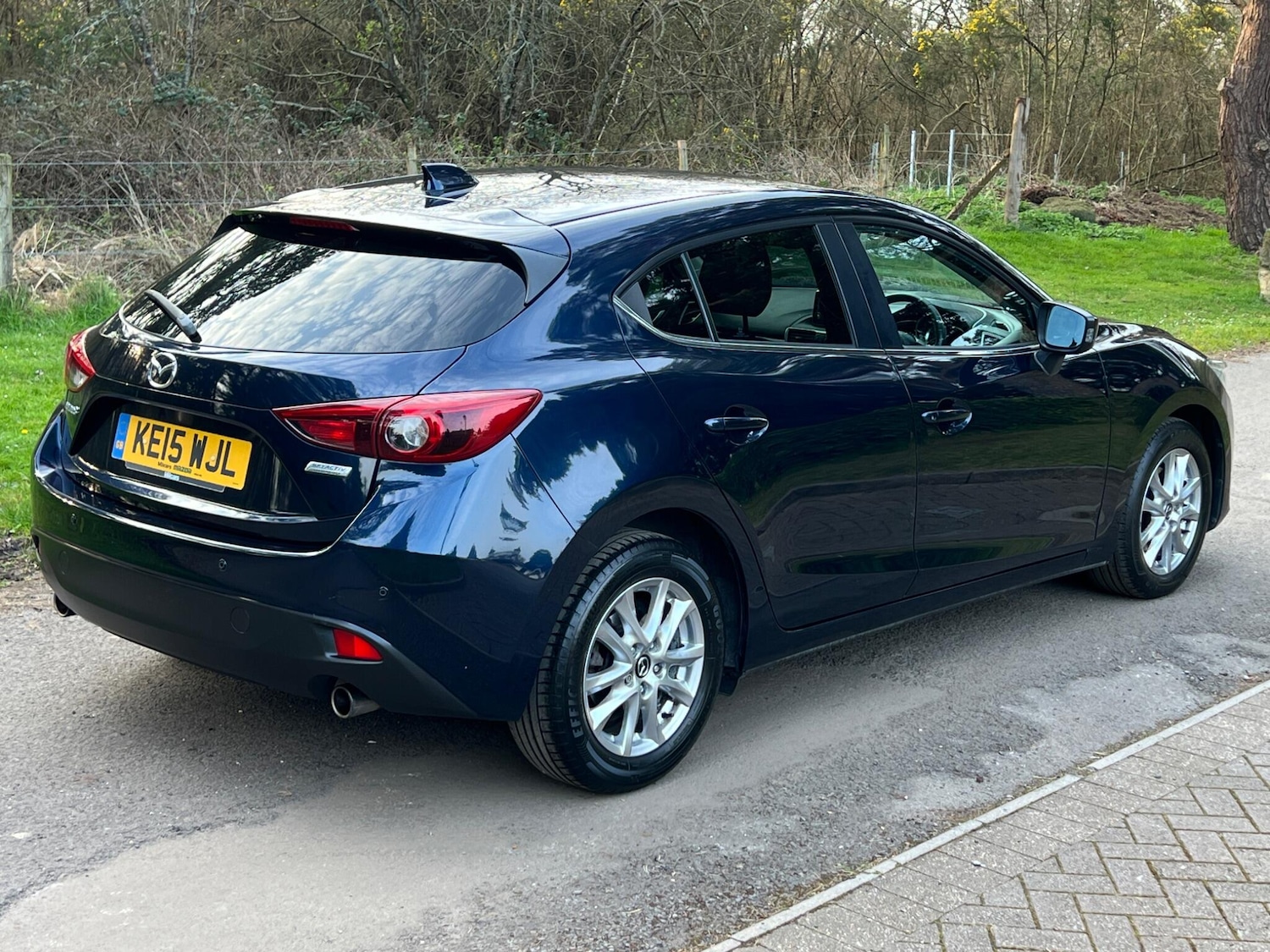 Used Mazda Mazda3 2015 for sale - 77982476: Photo 5