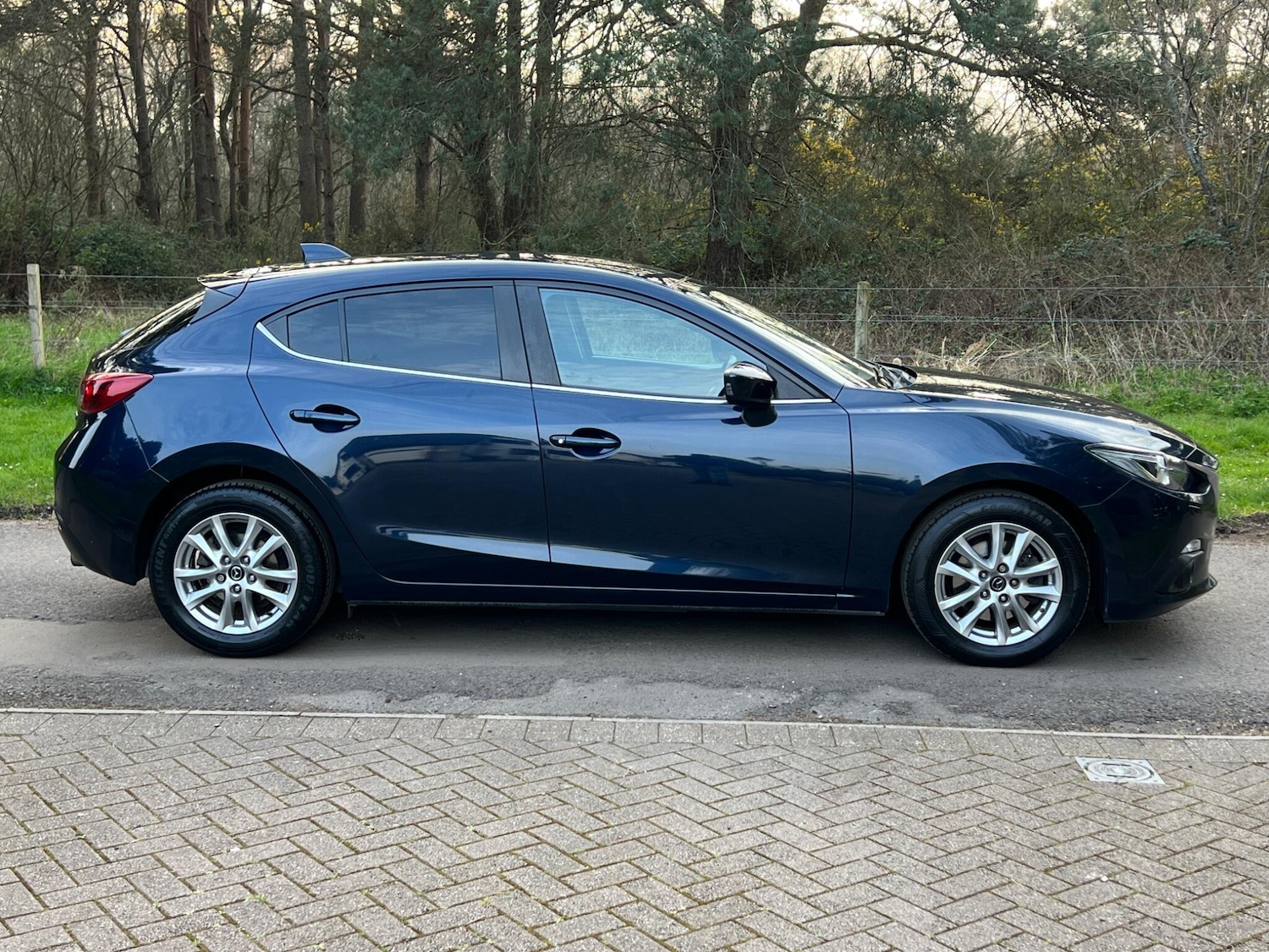 Used Mazda Mazda3 2015 for sale - 77982476: Photo 6
