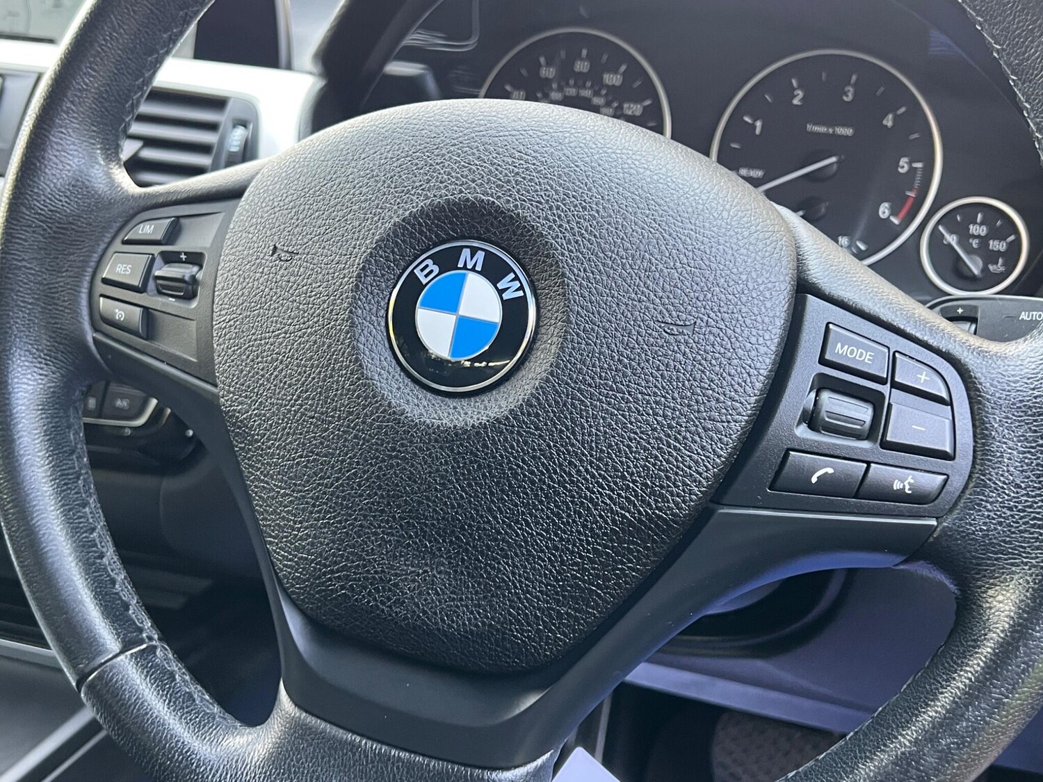 Used BMW 3 Series 2018 for sale - 77427697: Photo 36
