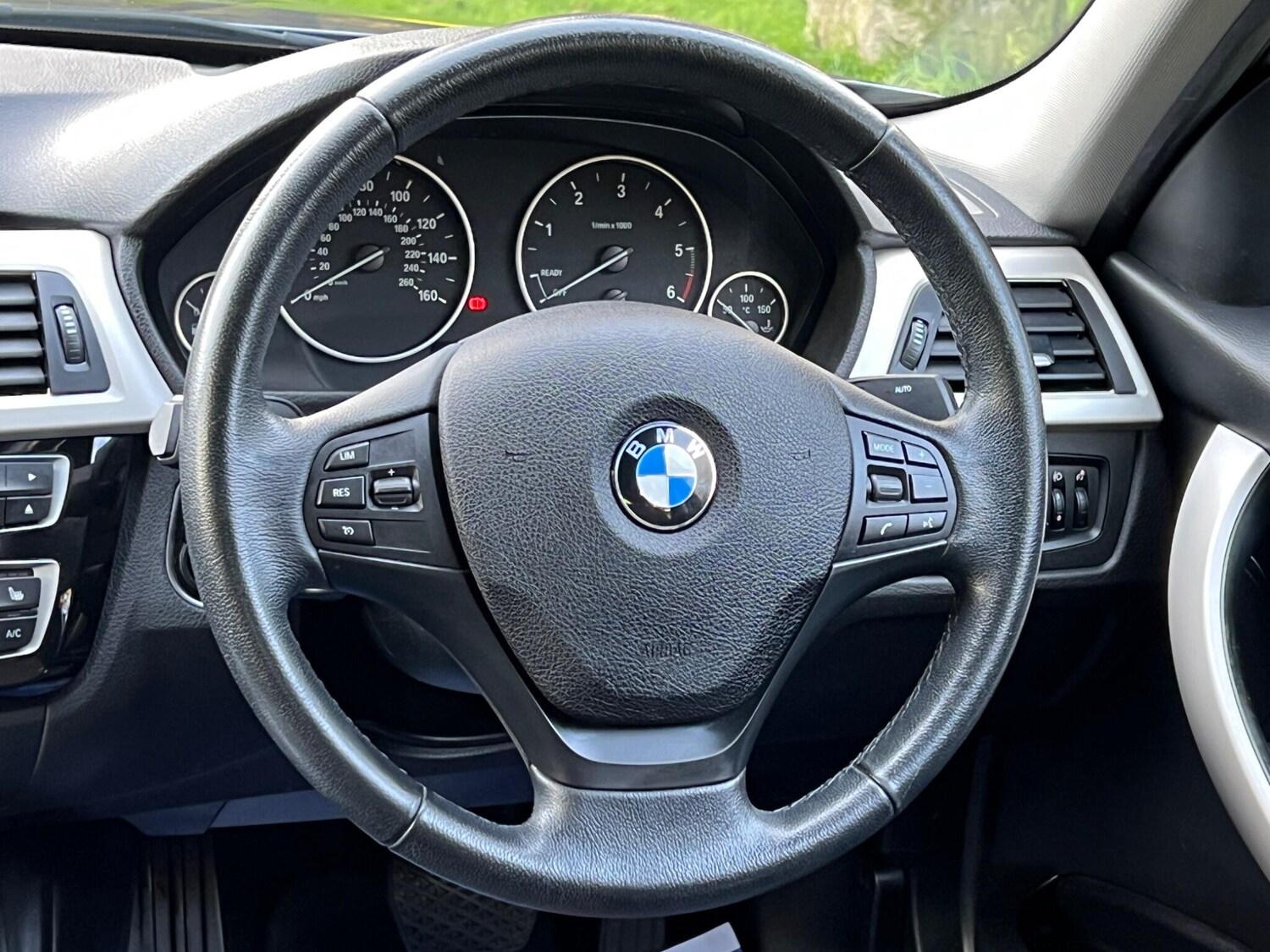 Used BMW 3 Series 2018 for sale - 77427697: Photo 40