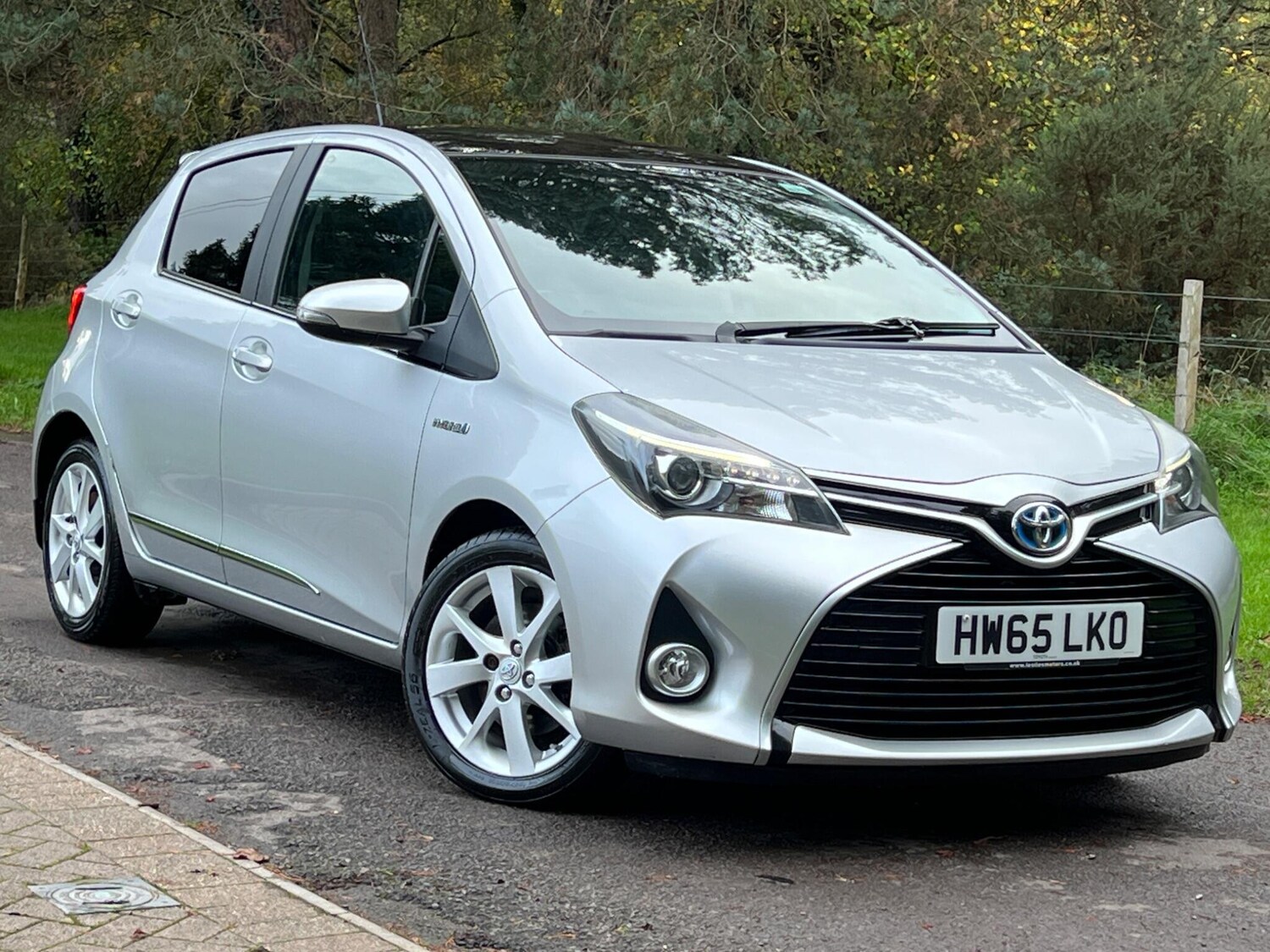 Used Toyota Yaris 2015 for sale - 76953923: Photo 15