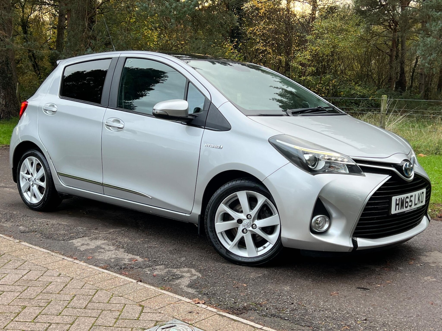 Used Toyota Yaris 2015 for sale - 76953923: Photo 16