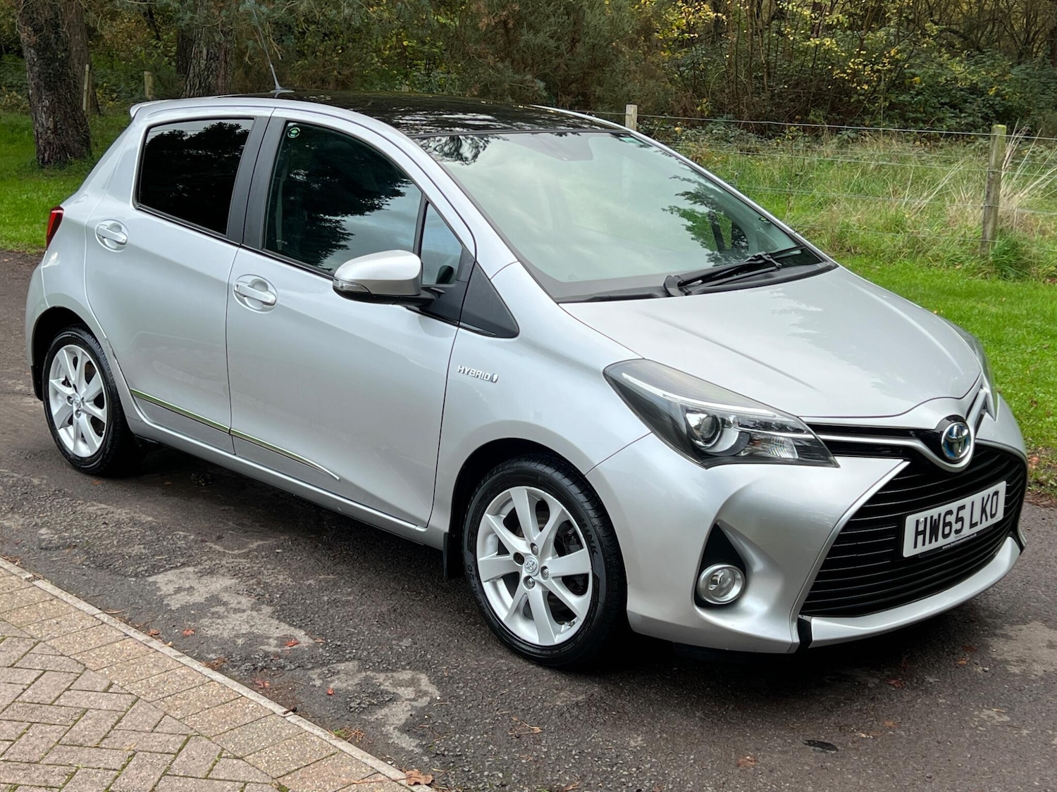 Used Toyota Yaris 2015 for sale - 76953923: Photo 19
