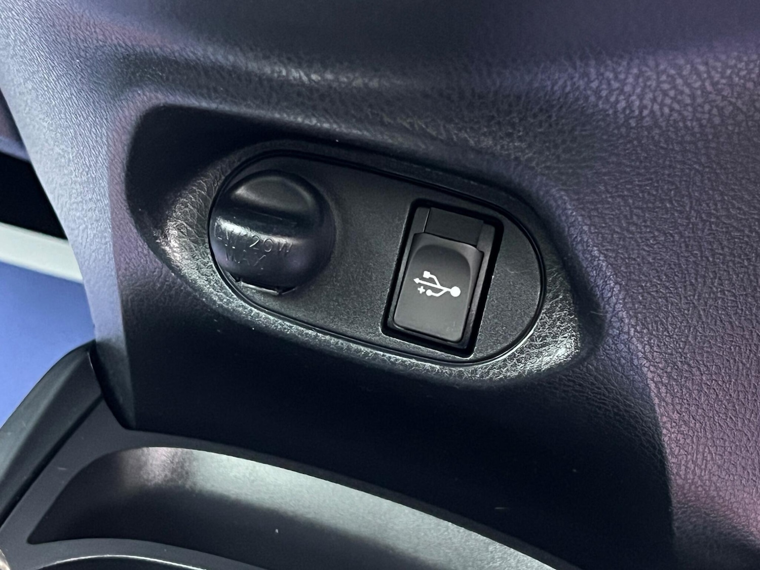 Used Toyota Yaris 2015 for sale - 76953923: Photo 22