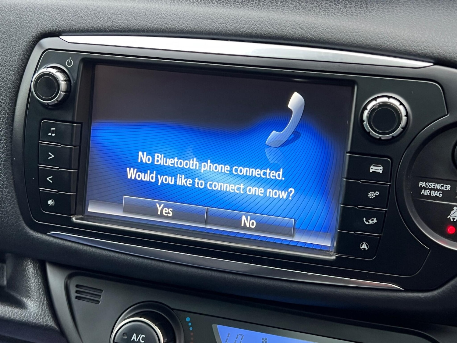 Used Toyota Yaris 2015 for sale - 76953923: Photo 23