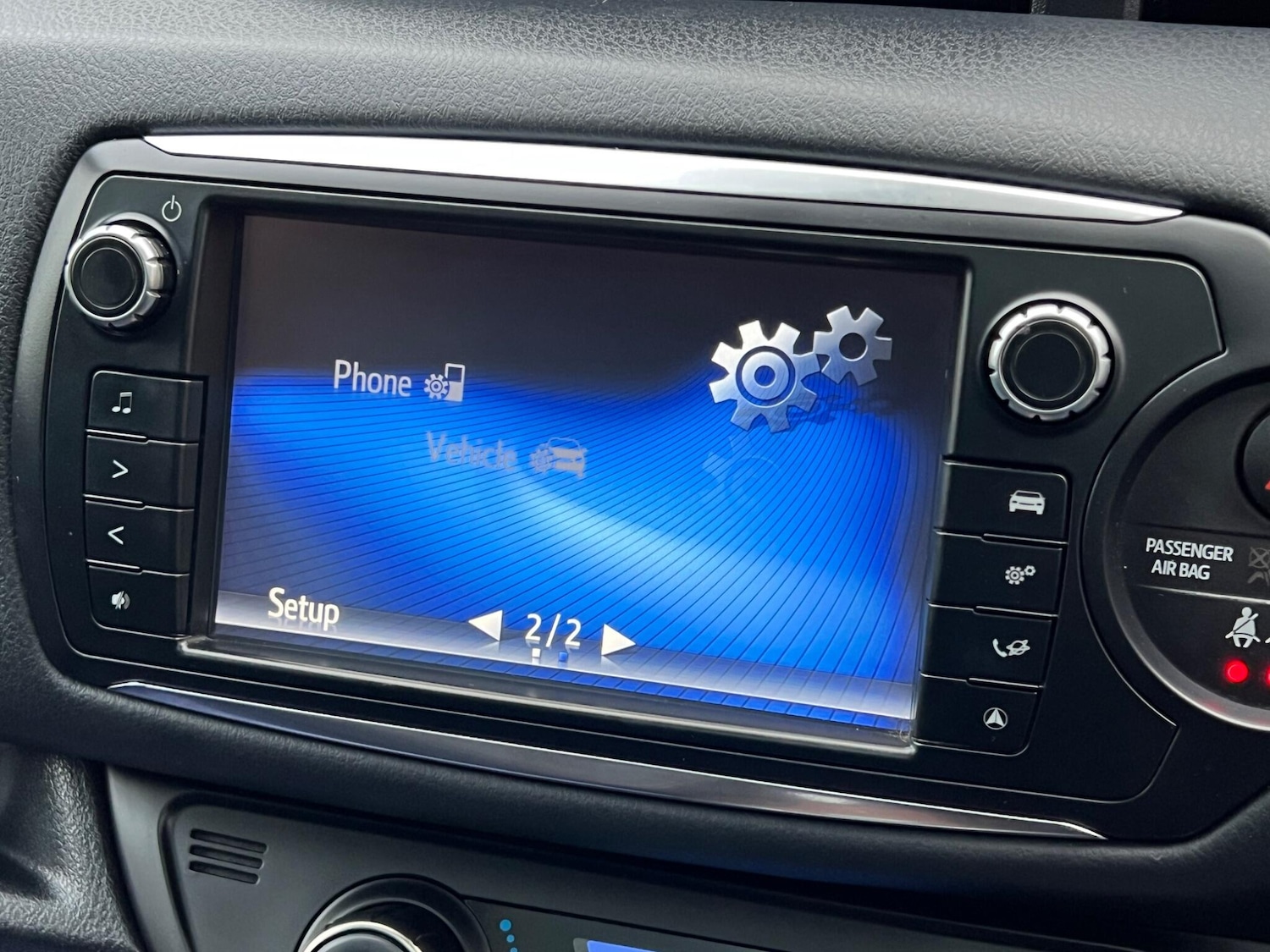 Used Toyota Yaris 2015 for sale - 76953923: Photo 24