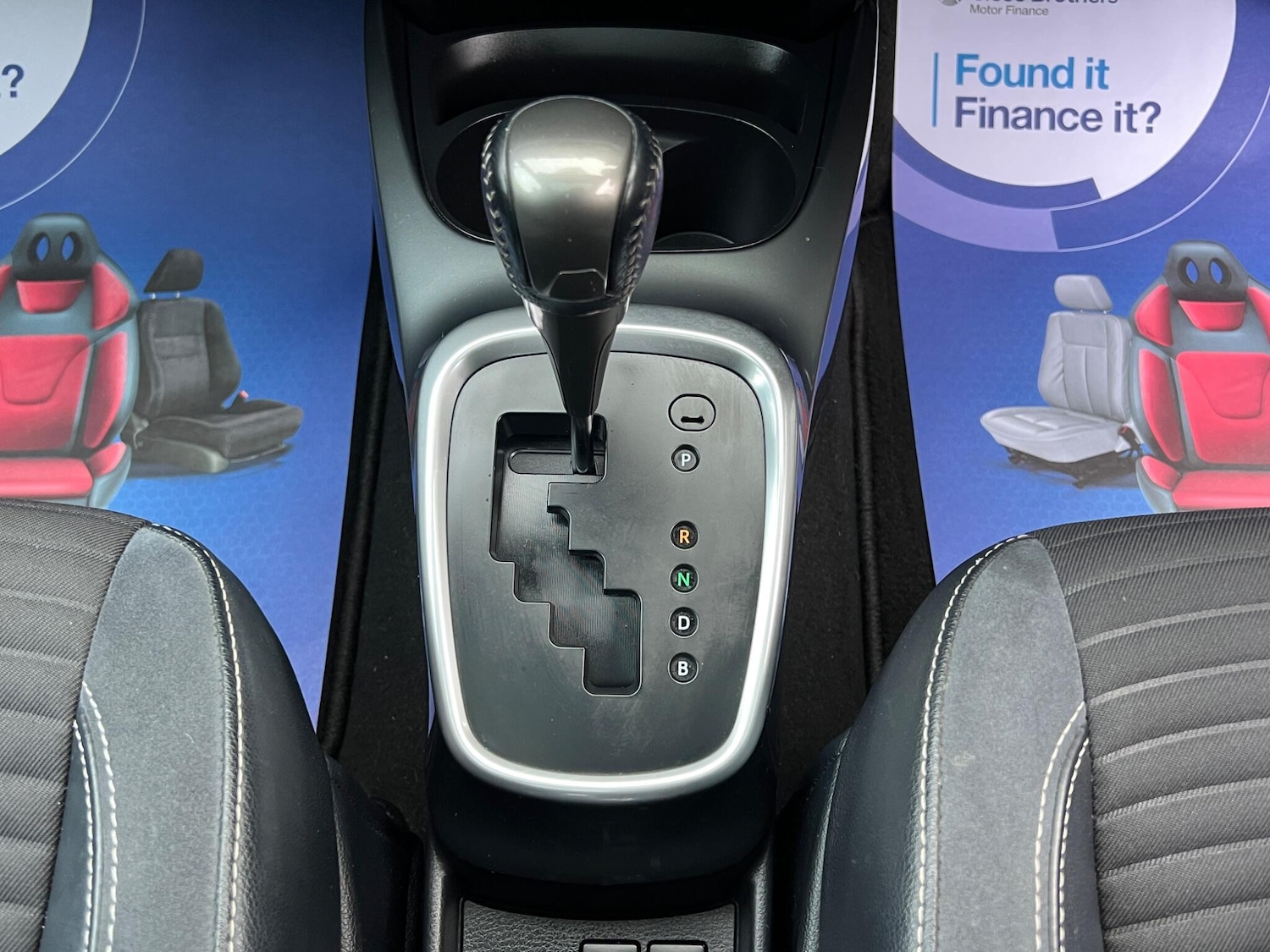 Used Toyota Yaris 2015 for sale - 76953923: Photo 30