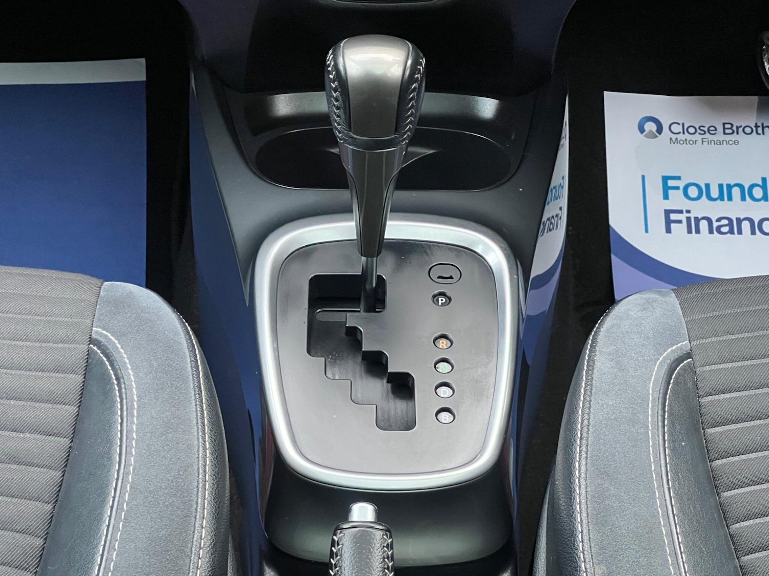 Used Toyota Yaris 2015 for sale - 76953923: Photo 41