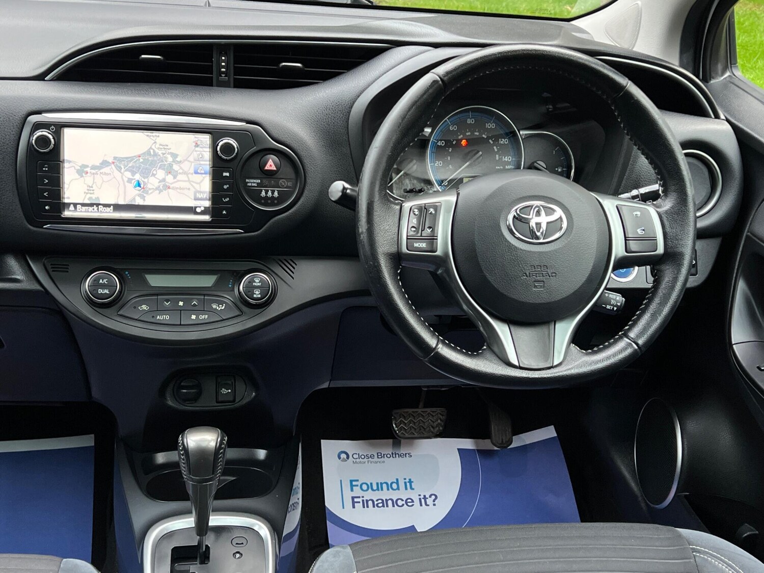 Used Toyota Yaris 2015 for sale - 76953923: Photo 43