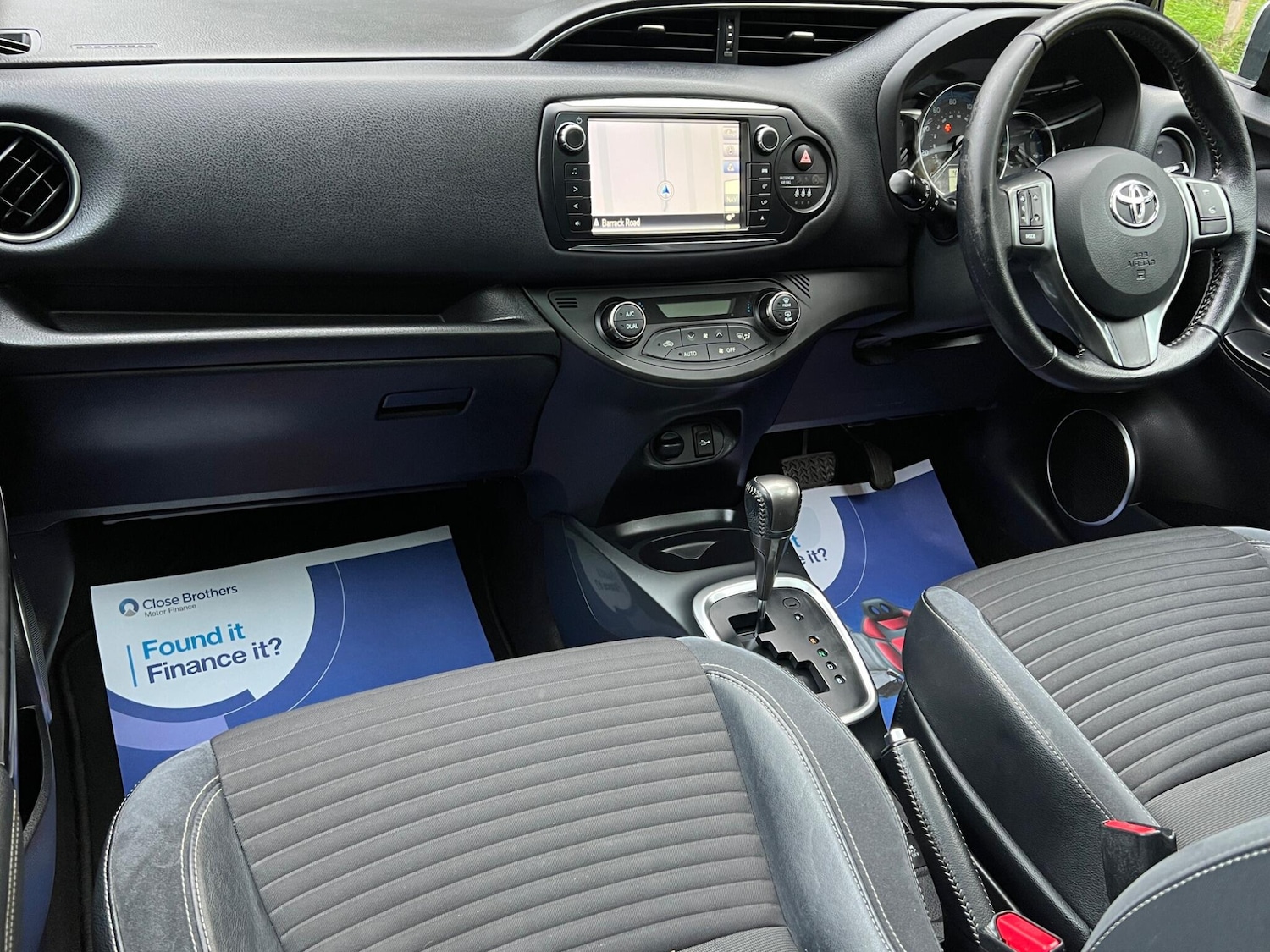 Used Toyota Yaris 2015 for sale - 76953923: Photo 45