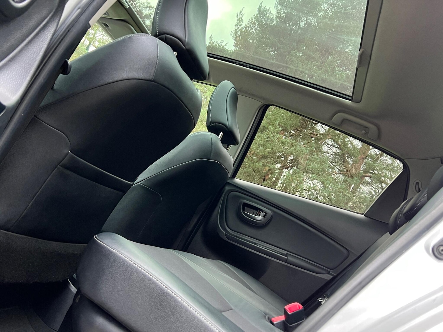 Used Toyota Yaris 2015 for sale - 76953923: Photo 46