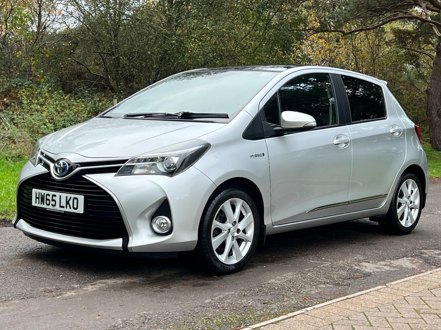 Used Toyota Yaris 2015 for sale - 76953923: Photo 54