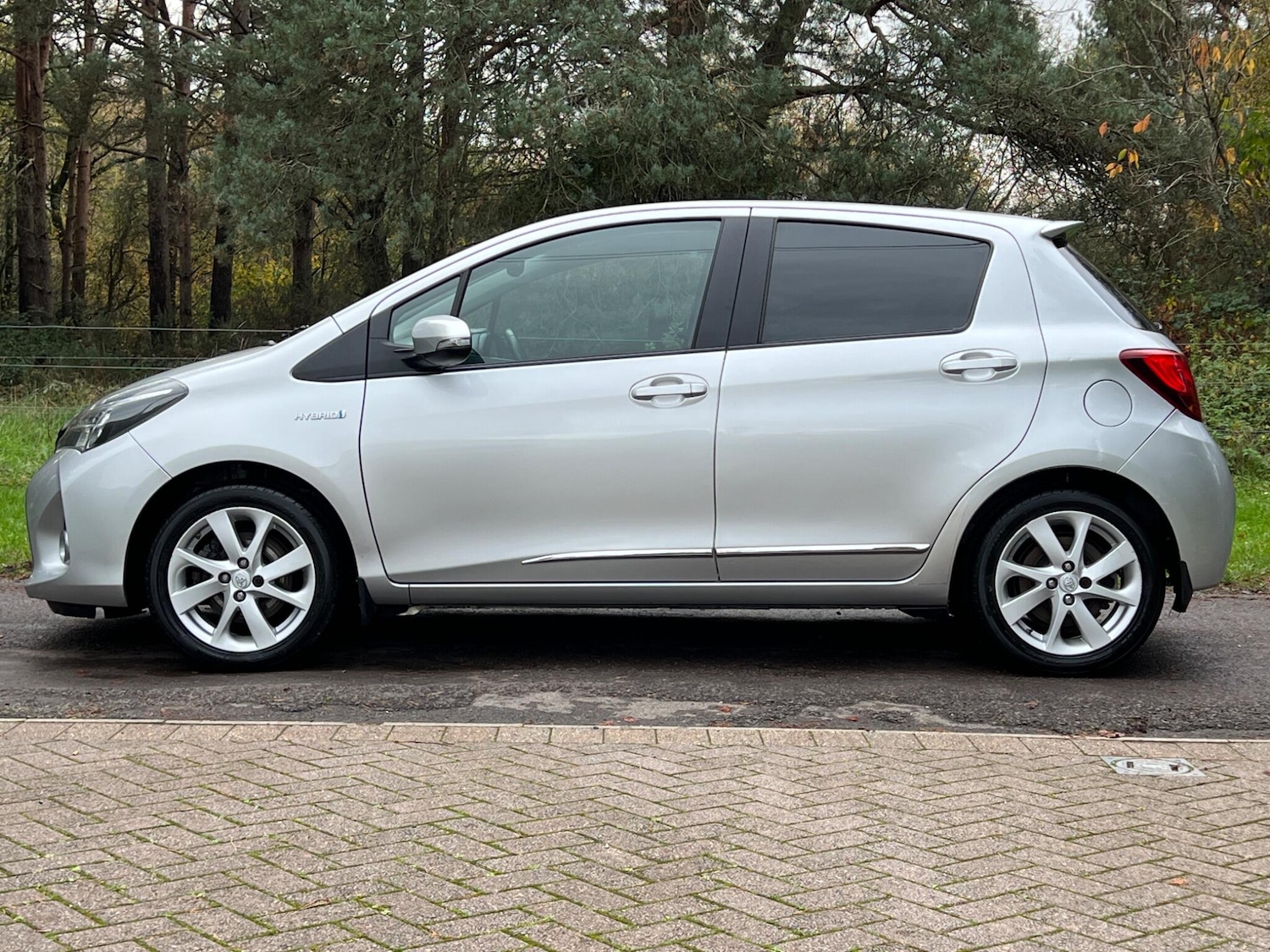 Used Toyota Yaris 2015 for sale - 76953923: Photo 56