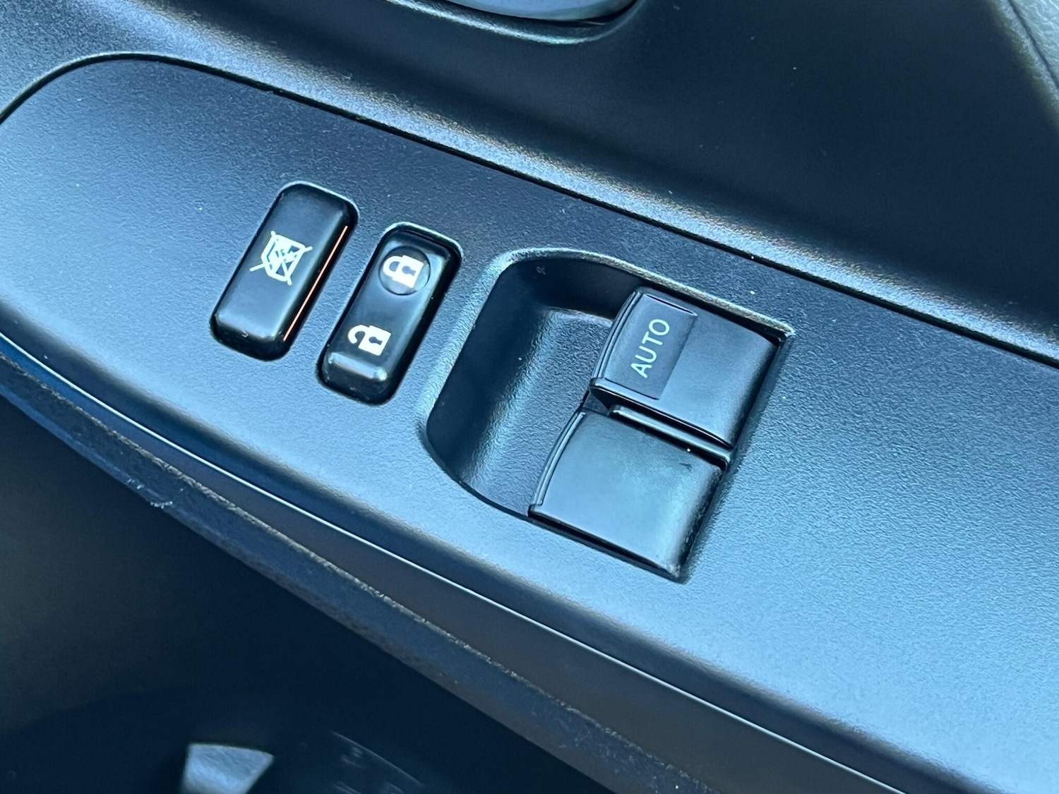 Used Toyota Yaris 2015 for sale - 77427673: Photo 29