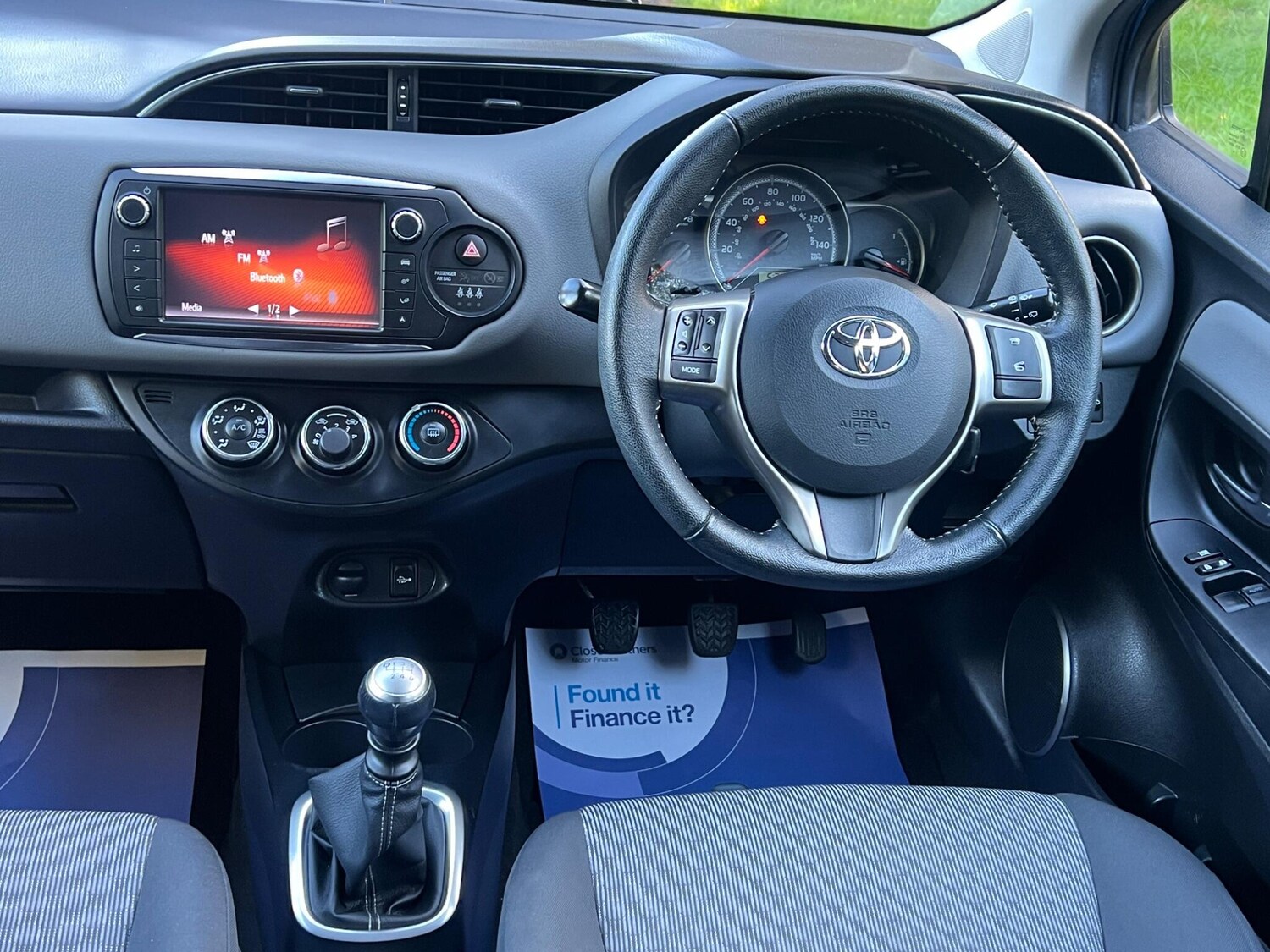 Used Toyota Yaris 2015 for sale - 77427673: Photo 34